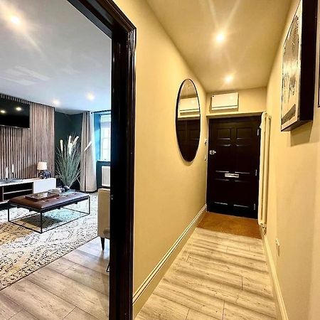 Fabulous Large Apartment In Great Location 바스 외부 사진