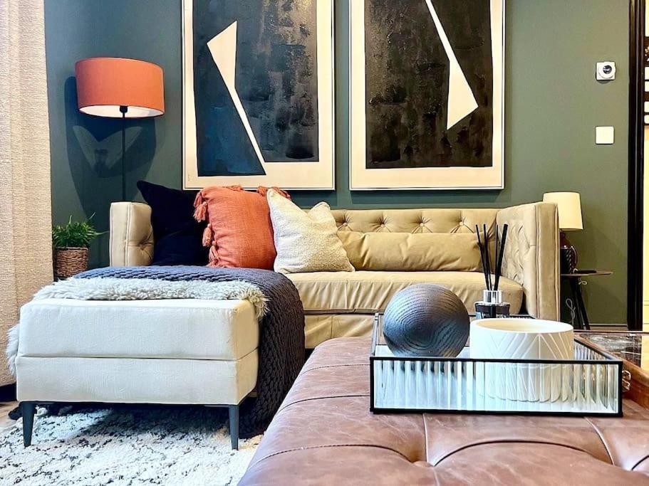 Fabulous Large Apartment In Great Location 바스 외부 사진