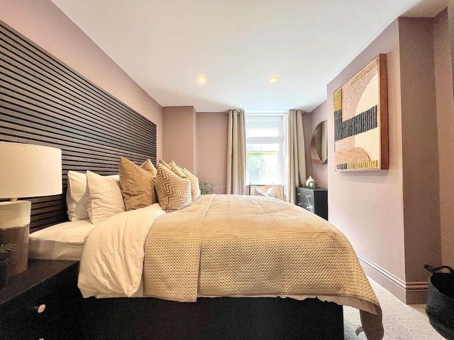 Fabulous Large Apartment In Great Location 바스 외부 사진