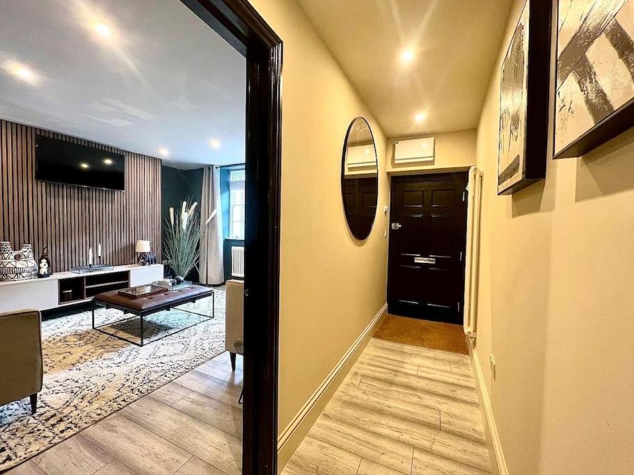 Fabulous Large Apartment In Great Location 바스 외부 사진